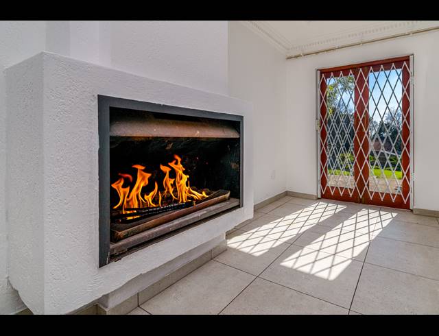 1 BEDROOM APARTMENT TO LET IN CRAIGHALL PARK